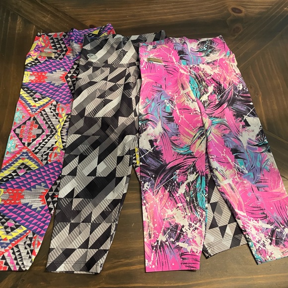 Kast, multicolor, Athleisure Capri leggings. Small. - Picture 1 of 3